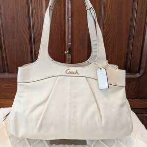 Coach Lexi Winter White Leather Shoulder handbag